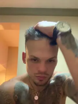 Cam4 Free Live Porn of nicolas2471