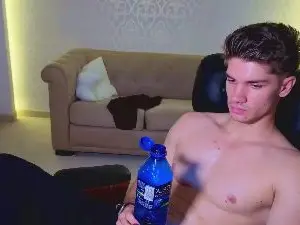Cam4 Watch Live Sex Cams of MaxKaidenn