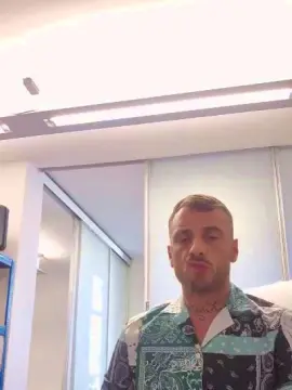 Cam4 Sex Cam of Luigiscarrone