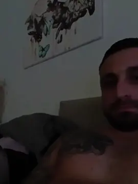 Cam4 Free Live Porn of Viloni94