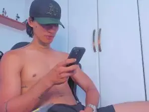 Cam4 Free Live Porn of jonryder_x
