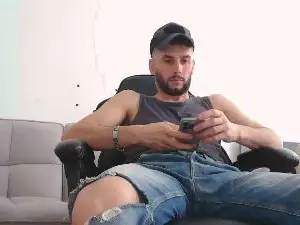 Cam4 Free Porn Cam of mrfuki