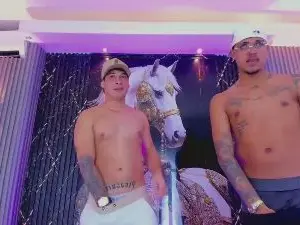 Cam4 Live Sex of Kinghtsofnight