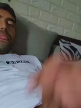 Cam4 Free Live Porn of Andreees40