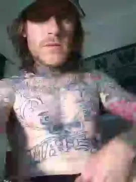 Cam4 Free Live Porn of tayboy91
