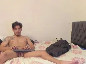 Cam4 Live Sex of aless420