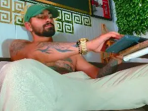 Cam4 Free Live Porn of NigelBoydX