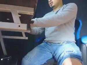 Cam4 Nude Webcam of master_bigcock1