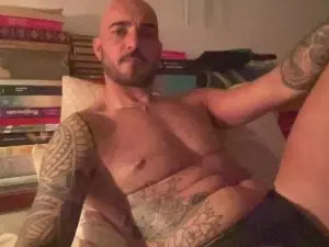 Cam4 Free Porn Cam of alessandromori9