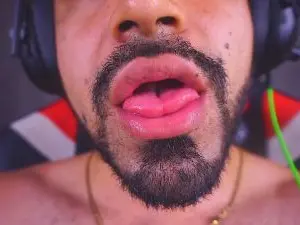 Cam4 Nude Webcam of king_santy