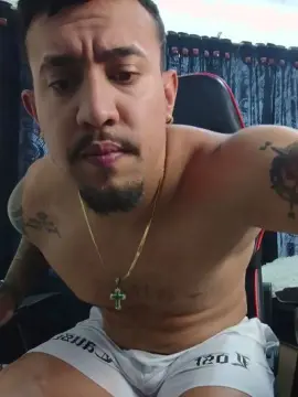 Cam4 Live Sex of Im_massimo777