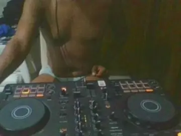 Cam4 Sex Cam of tesudoblack85