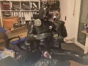Cam4 Sex Chat of LatexSau86