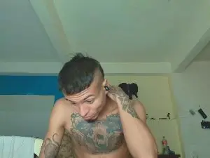 Cam4 Live Sex of bigcentauro233