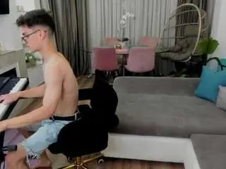 Camsoda Live Sex Cam of johnnykeyton8