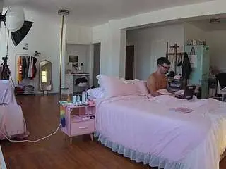 Camsoda Free Porn Cam of voyeurcam-celticiron-02