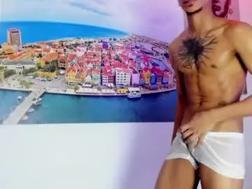 Chaturbate Live Sex Cam of owen_blaze3