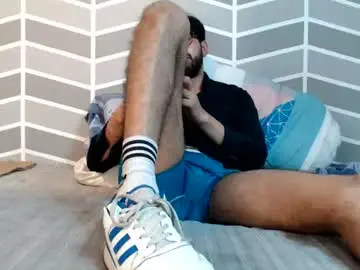 Chaturbate Adult Webcam of adrian_falcon