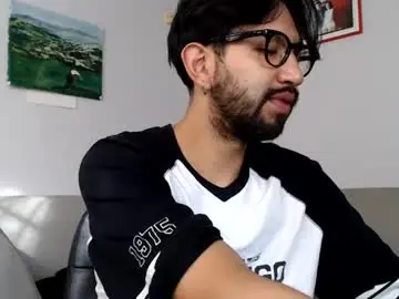 Chaturbate Best live sex cam show of adrian_falcon