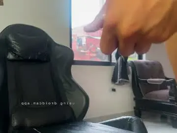 Chaturbate Sex Chat of max_valiant1