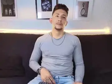 Chaturbate Live Sex of maykol_victoria