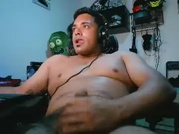 Chaturbate Live Sex Cam of mryellowfever