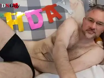 Chaturbate Sex Cam of fluffycdnguy