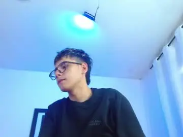 Chaturbate Sex Cam of alexcum_18