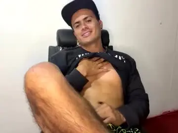 Chaturbate Live Sex Cam of alejopez