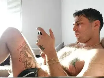 Chaturbate Live Sex Cam of boy_aroundtheworld