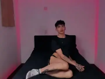 Chaturbate Best live sex cam show of axel_inkshade