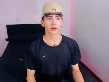 Chaturbate Live Sex Cam of axel_inkshade