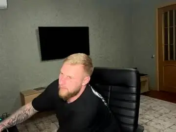 Chaturbate Live Sex Cam of _badboyvibes_