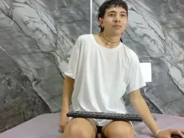 Chaturbate Nude Webcam of noahwalker__