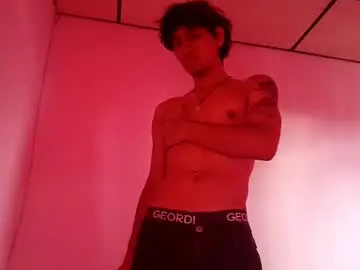 Chaturbate Live Sex Cam of elliotazert