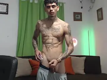 Chaturbate Watch Live Sex Cams of alpha_zom