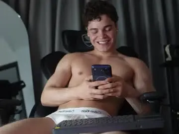 Chaturbate Best live sex cam show of max_cortes1_