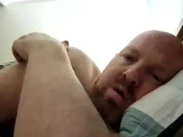 Chaturbate Free Porn Cam of kiwiben45