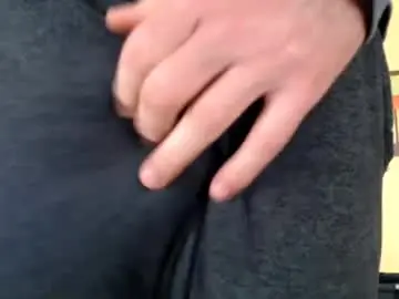 Chaturbate Sex Cam of hung_hot_fit10