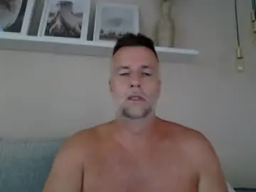 Chaturbate Live Sex Cam of bobberman78