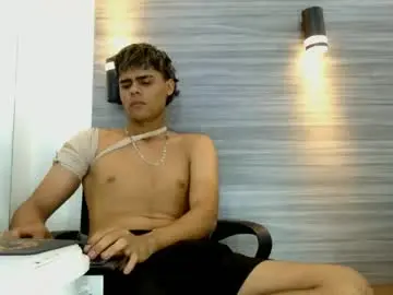 Chaturbate Nude Webcam of lelehott01