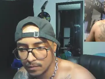 Chaturbate Free Porn Cam of mrgoldenboy777