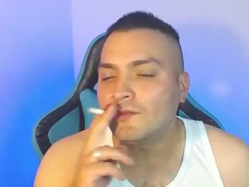 Chaturbate Live Sex Cam of robert_leroy