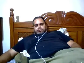 Chaturbate Best live sex cam show of benjamin_anderson