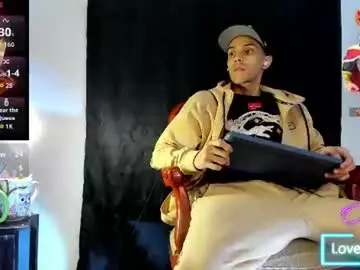 Chaturbate Best live sex cam show of derrymeyerss_1