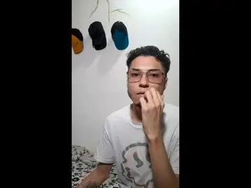 Chaturbate Free Porn Cam of the_rommies