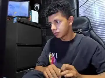 Chaturbate Best live sex cam show of g_lincoln