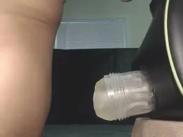 Chaturbate Free Porn Cam of shyguy0401xx