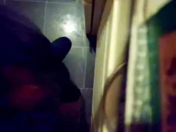 Chaturbate Sex Cam of smallhairyuncut