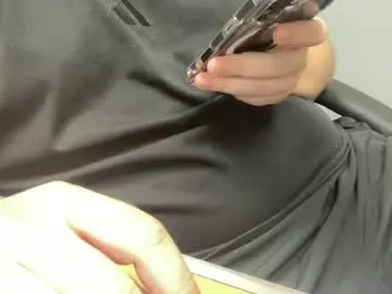 Chaturbate Live Sex Cam of uncutdude321